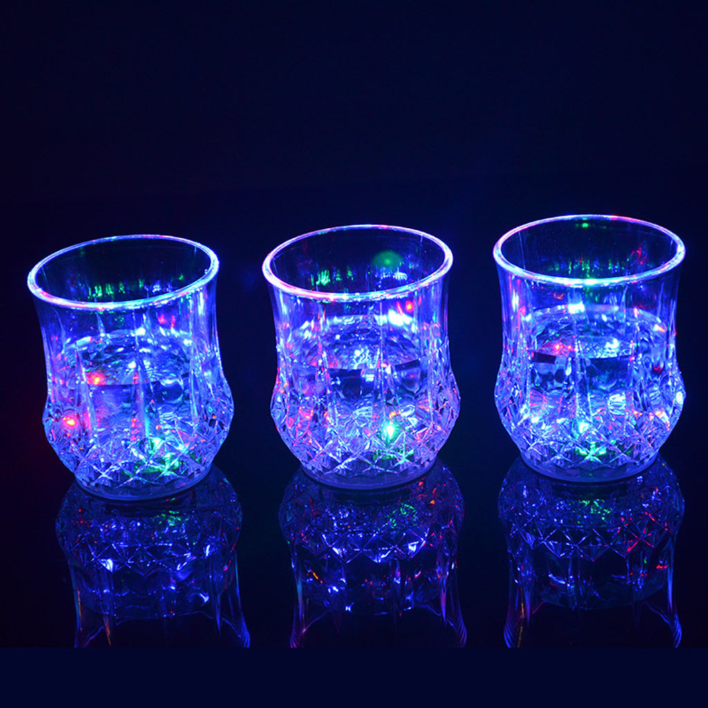 カラフルなLED発光ドリンクカップ、誘導式点滅ワイングラス、 - Wine In Beer Glass のレビューと価格